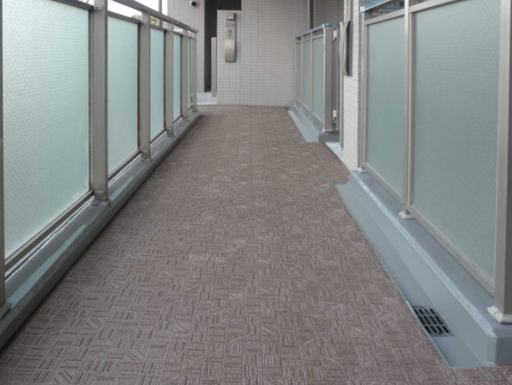 マンションの廊下の写真