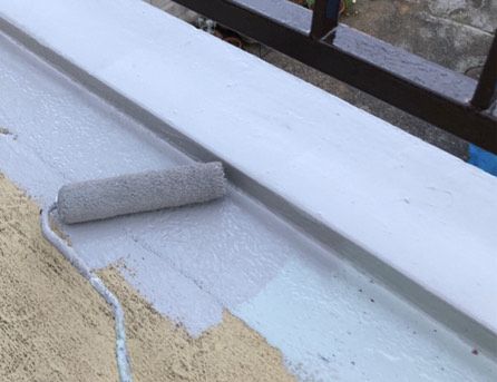 プライマー・ウレタン防水材の塗布