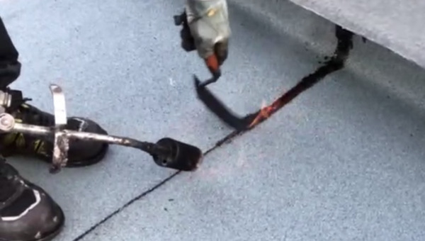 アスファルト防水工事の写真